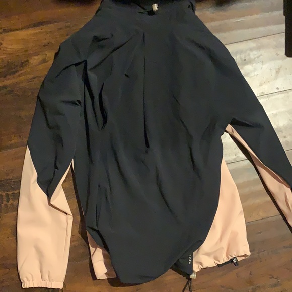 UNDER ARMOUR JACKET - Picture 5 of 9